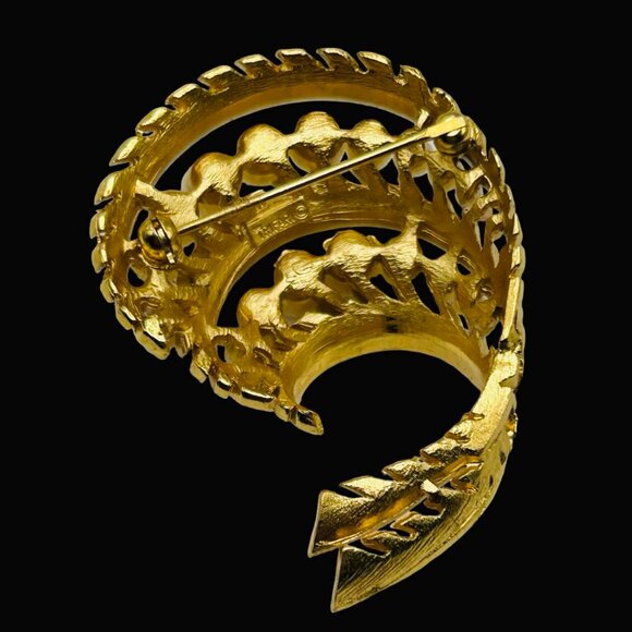 Exquisite Trifari Faux Pearl Double Leaf Brooch - Picture 4 of 5